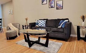 2 Bd 2 Bath - 5 Min To Downtown